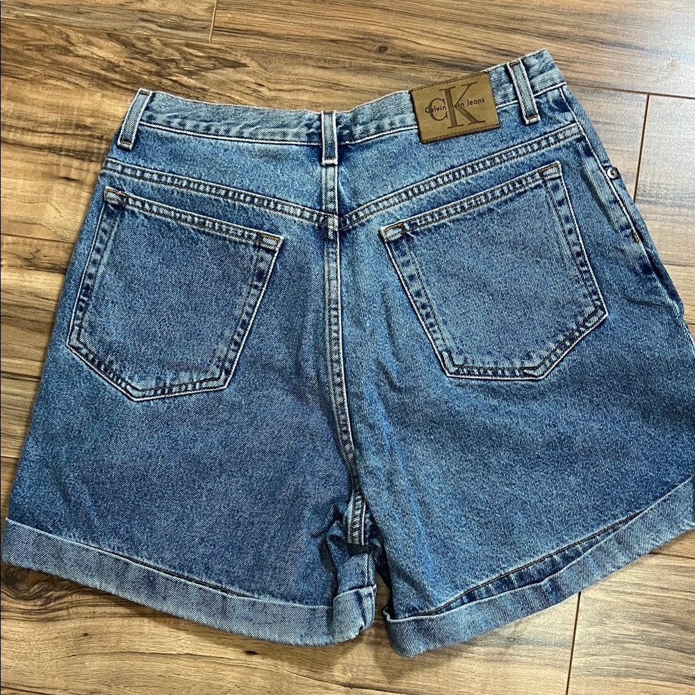 vintage 1990s Calvin Klein Denim  Shorts With High Rise and Cuffed Hem Sz 11/12